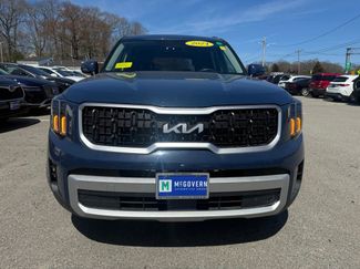 Used 2024 Kia Telluride EX w/ EX Captain's Chair Package AWD/4WD video 2