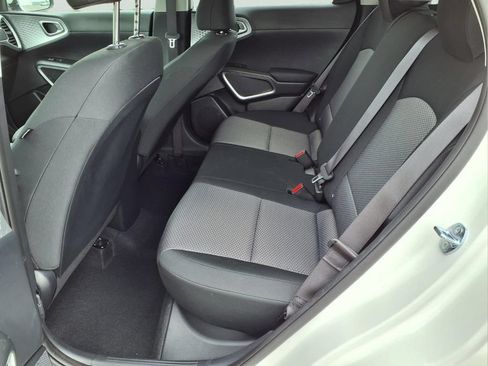Used 2025 Kia Soul LX FWD image 22