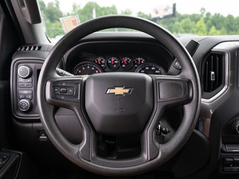Used 2022 Chevrolet Silverado 2500 Custom w/ Custom Value Package AWD/4WD image 28