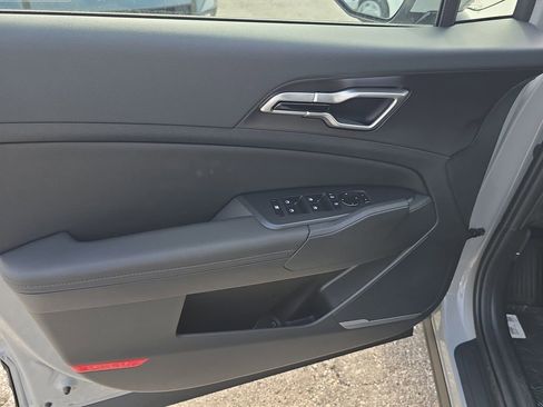 New 2026 Kia Sportage EX image 18