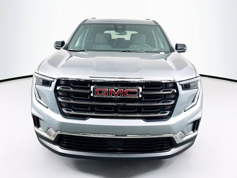 Used 2025 GMC Acadia Elevation image 2