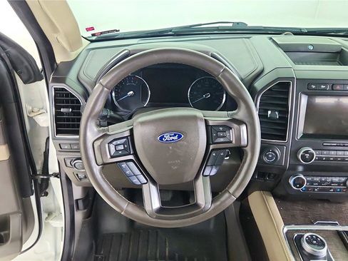 Used 2021 Ford Expedition Limited image 34