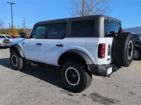 Used 2023 Ford Bronco Big Bend w/ Sasquatch Package image 6