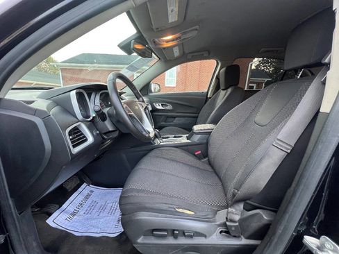 Used 2017 Chevrolet Equinox LT w/ Convenience Package image 12