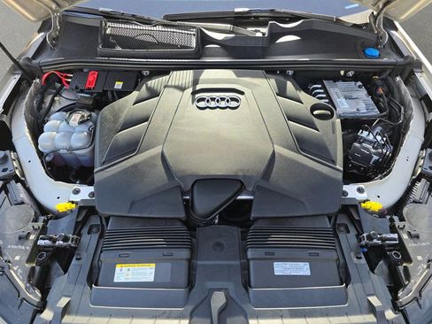 Used 2023 Audi Q7 3.0T Premium Plus AWD/4WD image 35