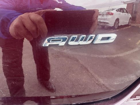 Used 2024 Ford Edge SEL image 40