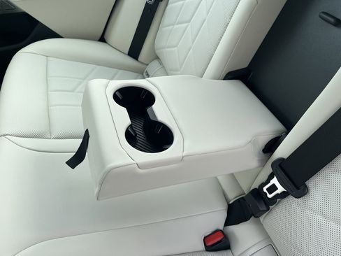 Certified 2025 BMW i5 M60 w/ Premium Package image 33