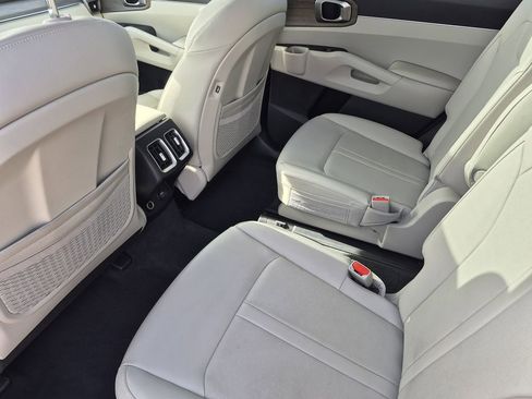Certified 2023 Kia Sorento X-Line EX image 15