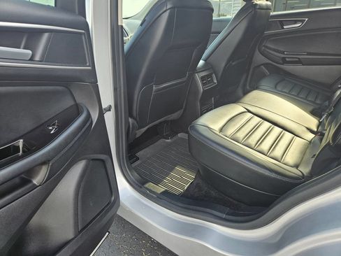 Used 2017 Ford Edge SEL w/ Equipment Group 201A AWD/4WD image 19