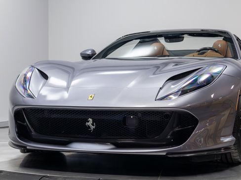 Used 2021 Ferrari 812 GTS image 78