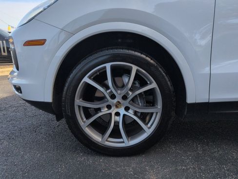 Used 2019 Porsche Cayenne image 27