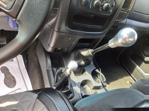 Used 2005 Dodge Ram 2500 Truck SLT image 23