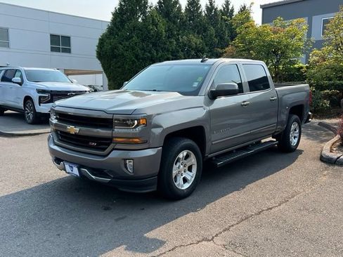 Used 2017 Chevrolet Silverado 1500 LT w/ All Star Edition AWD/4WD image 3