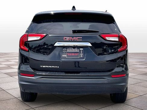 Used 2024 GMC Terrain SLE FWD image 4