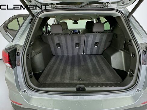 Used 2023 Chevrolet Equinox LT AWD/4WD image 11