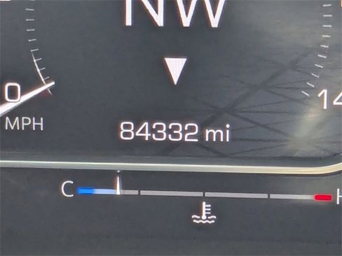 Used 2023 GMC Sierra 1500 AT4 w/ AT4 Premium Package image 29