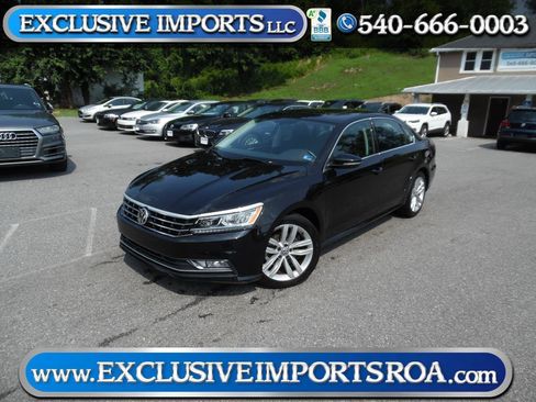 Used 2018 Volkswagen Passat 2.0T SE FWD image 1