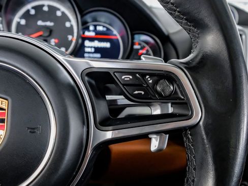 Used 2018 Porsche Cayenne Turbo image 16