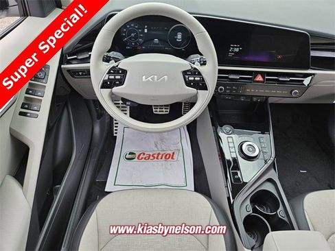 New 2025 Kia Niro Wave w/ Wave Preserve Package image 7