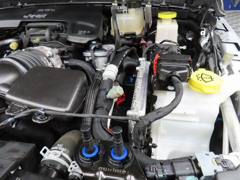 Used 2020 Jeep Gladiator Rubicon w/ Uconnect 4C Nav & Sound Group image 25