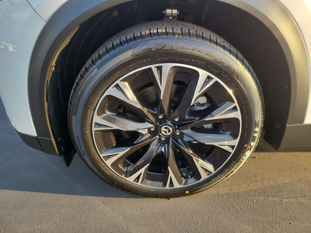 Used 2024 MAZDA CX-90 Plug-In Hybrid w/ Premium Plus AWD/4WD image 33
