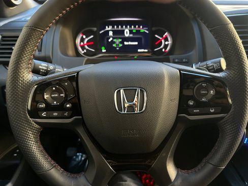 Used 2025 Honda Passport Black Edition image 23