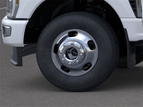 New 2026 Ford F350 Platinum image 19