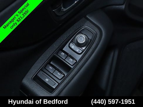 Used 2024 Subaru Outback Premium AWD/4WD image 18