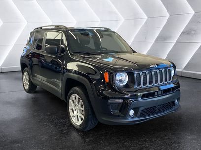 Used 2023 Jeep Renegade Latitude w/ Premium Group