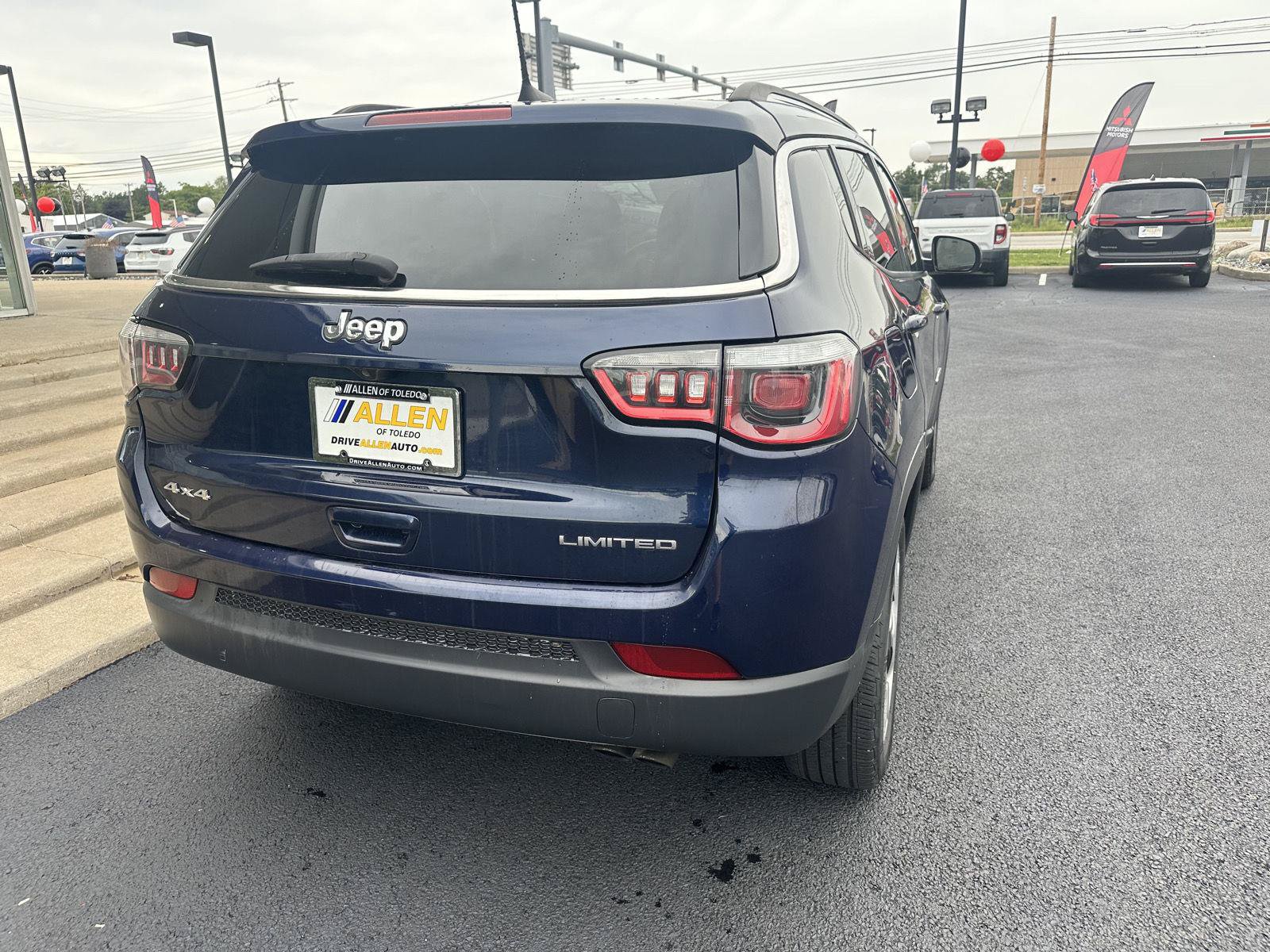 Used 2019 Jeep Compass Limited AWD/4WD image 10