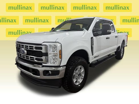 Used 2025 Ford F250 XLT w/ FX4 Off-Road Package AWD/4WD image 13