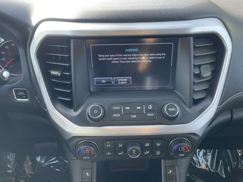 Used 2019 GMC Acadia SLT w/ Black Edition image 17