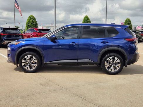 Used 2022 Nissan Rogue SV FWD image 4