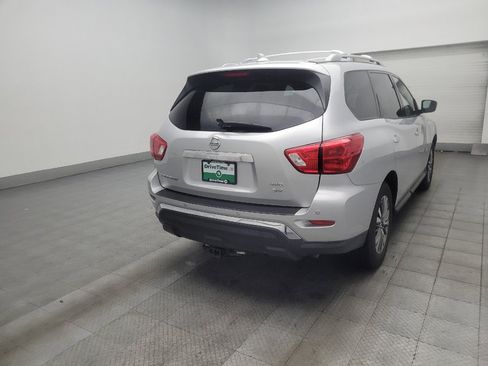 Used 2019 Nissan Pathfinder SV AWD/4WD image 9