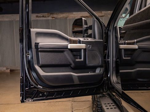 Used 2021 Ford F250 Lariat image 30