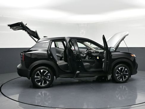 New 2026 Nissan Kicks SV AWD/4WD image 32