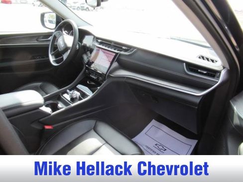 Used 2023 Jeep Grand Cherokee L Limited image 10