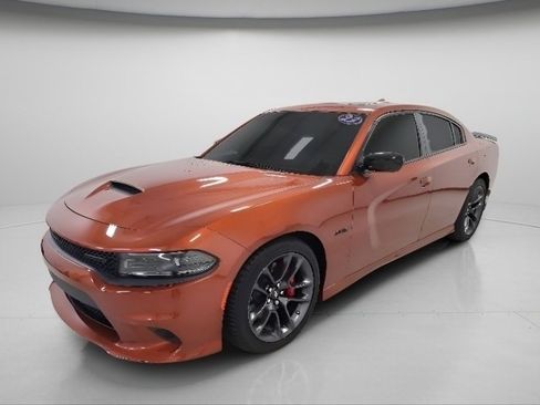 Used 2023 Dodge Charger R/T w/ Plus Group RWD image 3