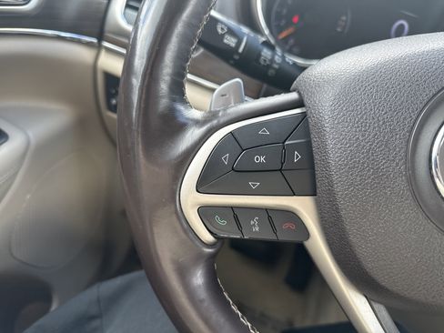 Used 2014 Jeep Grand Cherokee Overland w/ Advanced Technology Group image 22