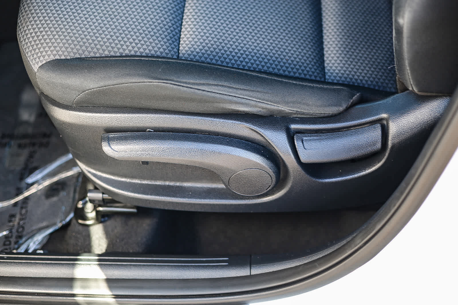 Used 2023 Kia Soul LX w/ LX Technology Package FWD image 19