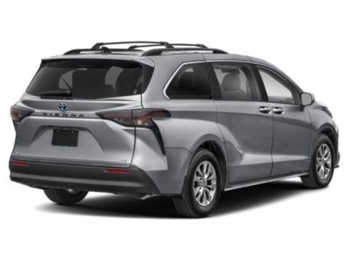 New 2026 Toyota Sienna LE FWD image 2