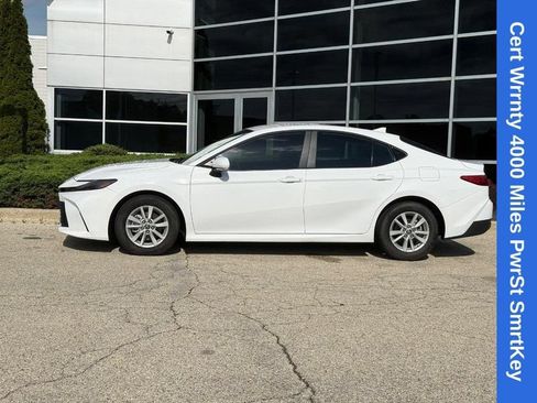 Used 2026 Toyota Camry LE w/ Convenience Package FWD image 6