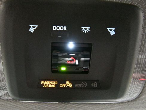 Used 2023 Toyota Prius Prime FWD image 19