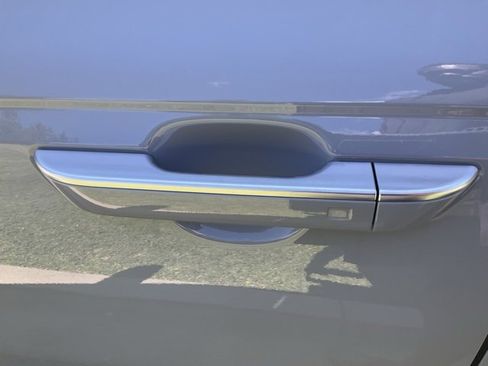 New 2026 Kia Carnival SX image 3