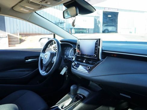 Used 2021 Toyota Corolla LE image 33
