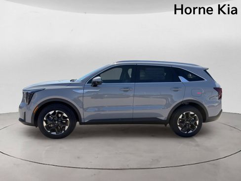 New 2026 Kia Sorento S FWD image 6