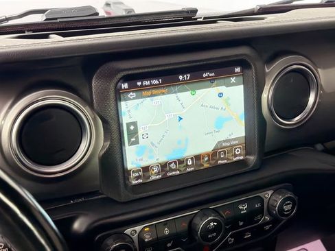 Used 2021 Jeep Wrangler Unlimited Sahara w/ Uconnect 4C Nav & Sound Group AWD/4WD image 14