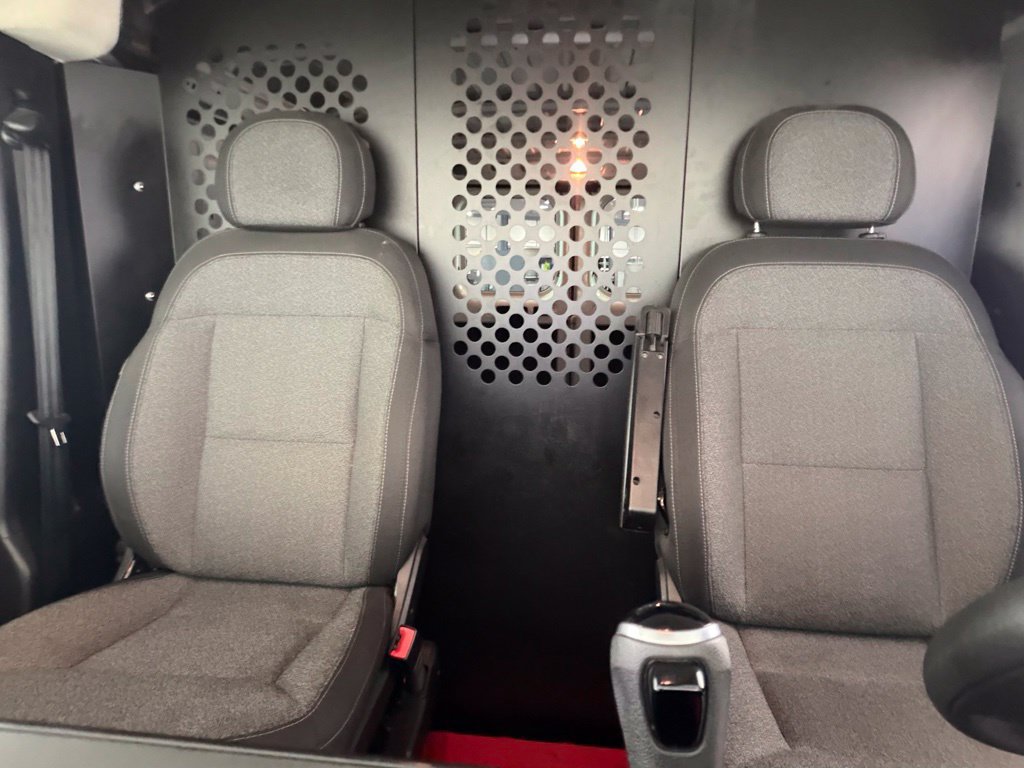 Used 2025 RAM ProMaster 2500 w/ U-Haul Equipment Group FWD image 17