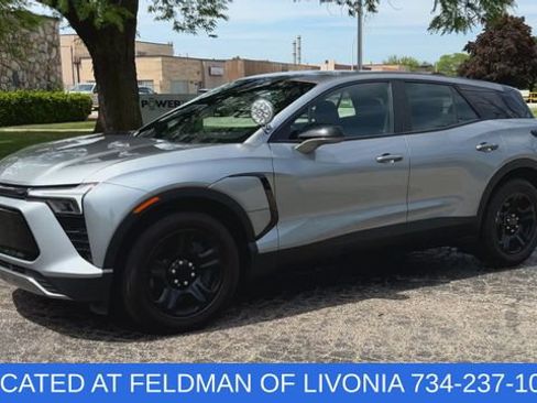 Used 2024 Chevrolet Blazer EV AWD Police image 4