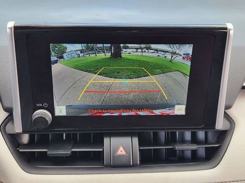 Used 2024 Toyota RAV4 XLE w/ Convenience Package image 13